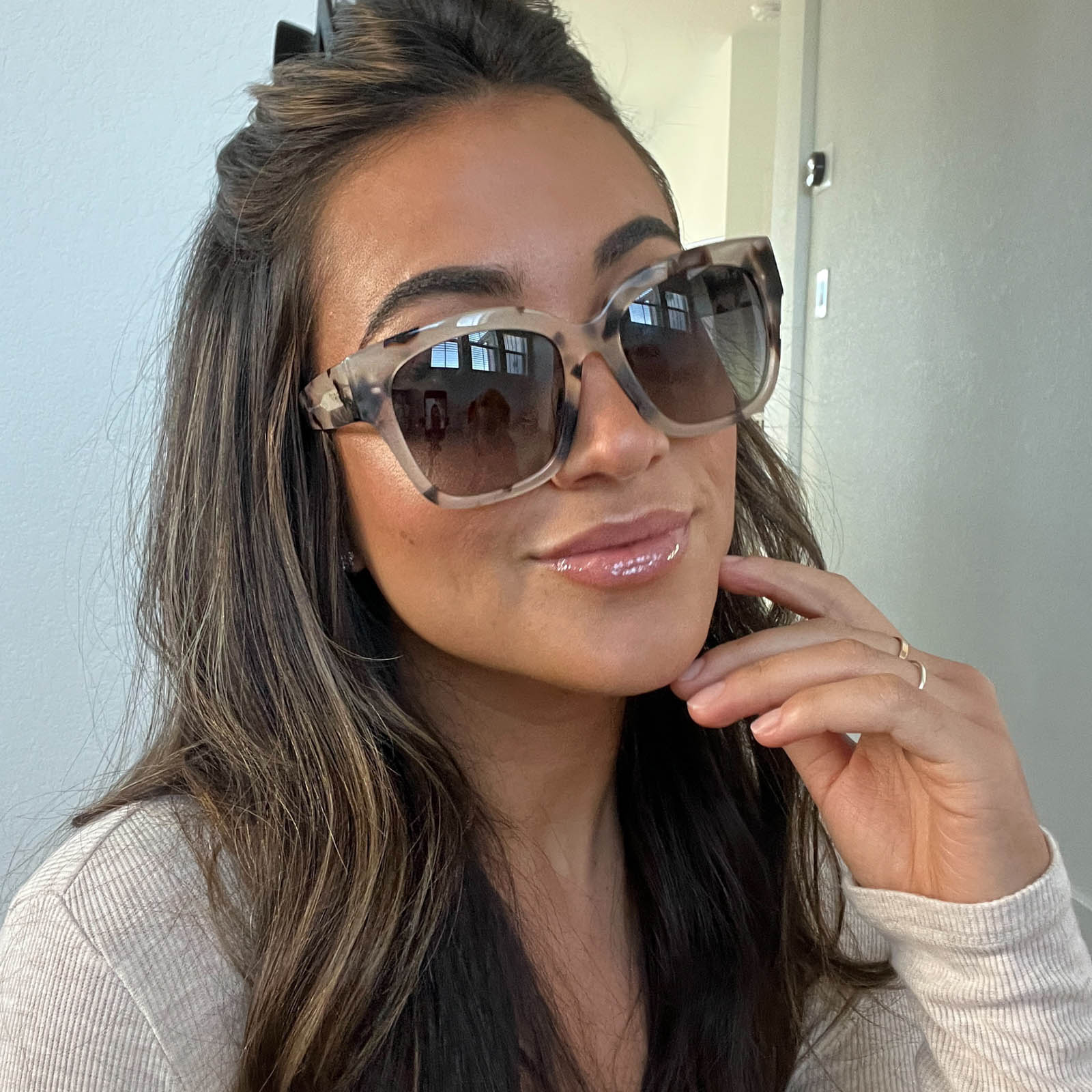Womens | Bella II Sunglasses | Cream Tortoise | Grey Gradient Lenses
