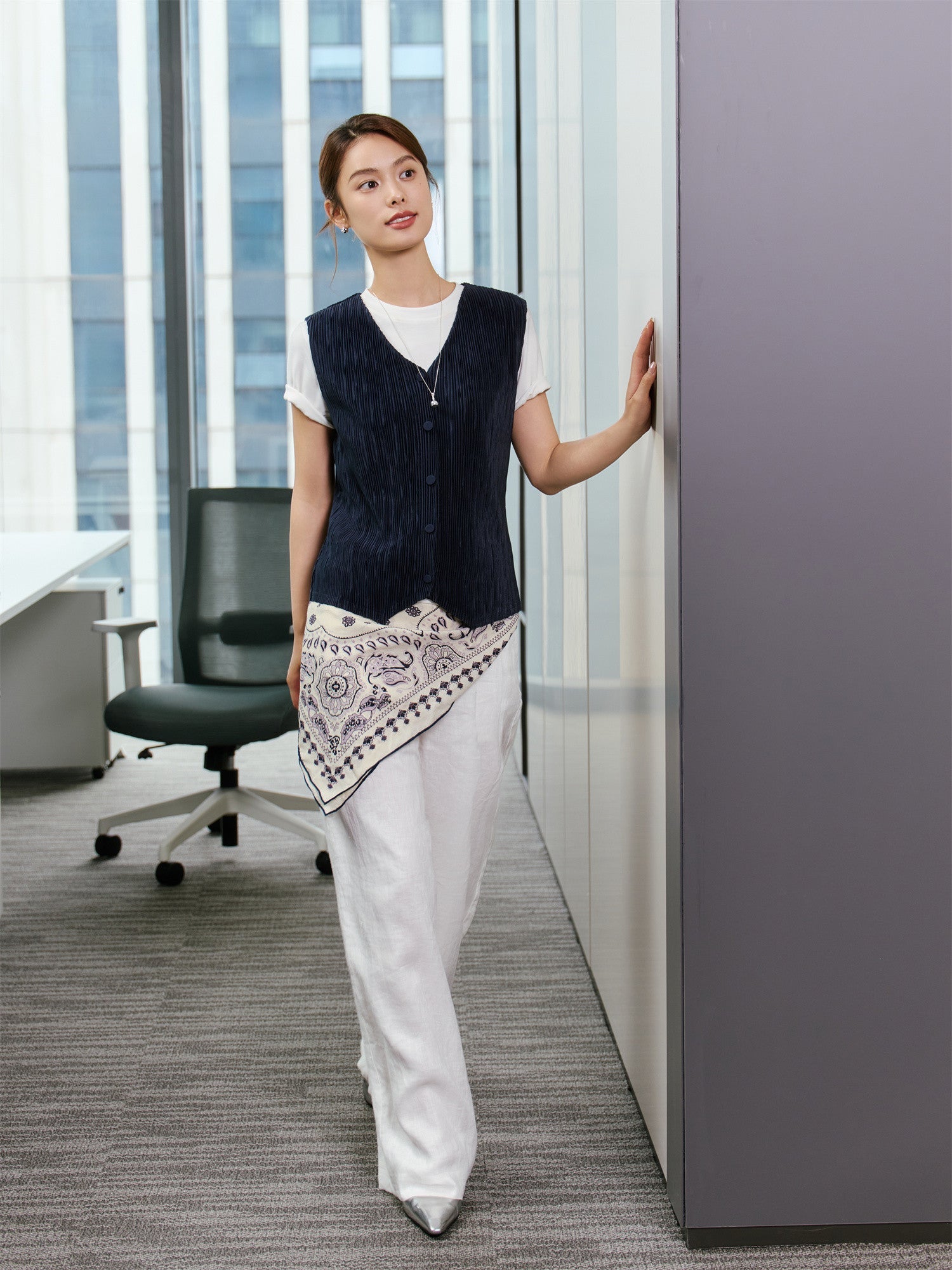 Pleated Textured Vest | Navy