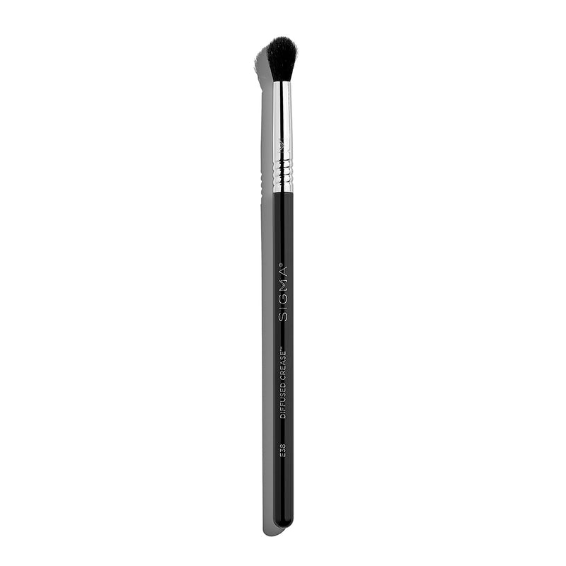 Diffused Crease Brush | E38