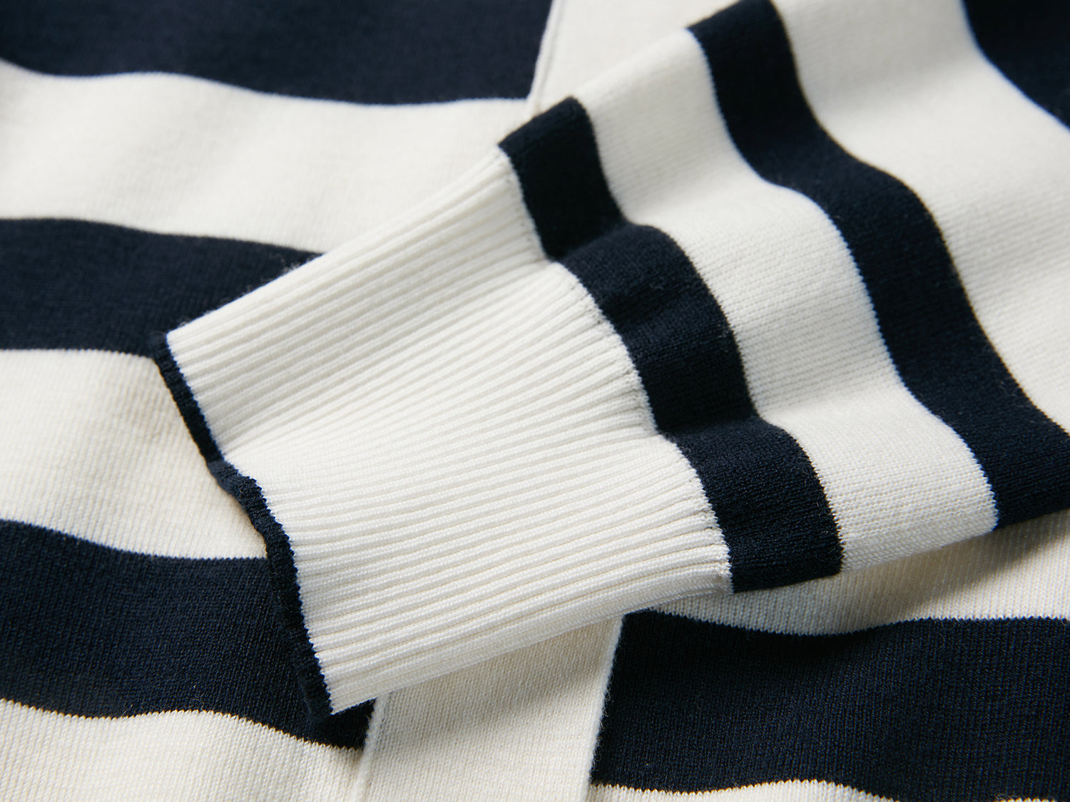 Merino Wool Knitted Cardigan | Navy