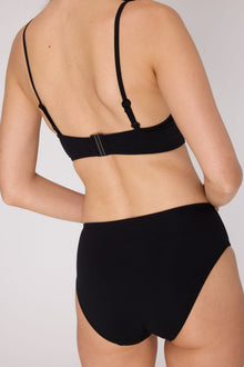 Essential Underwire Bikini Top | Black
