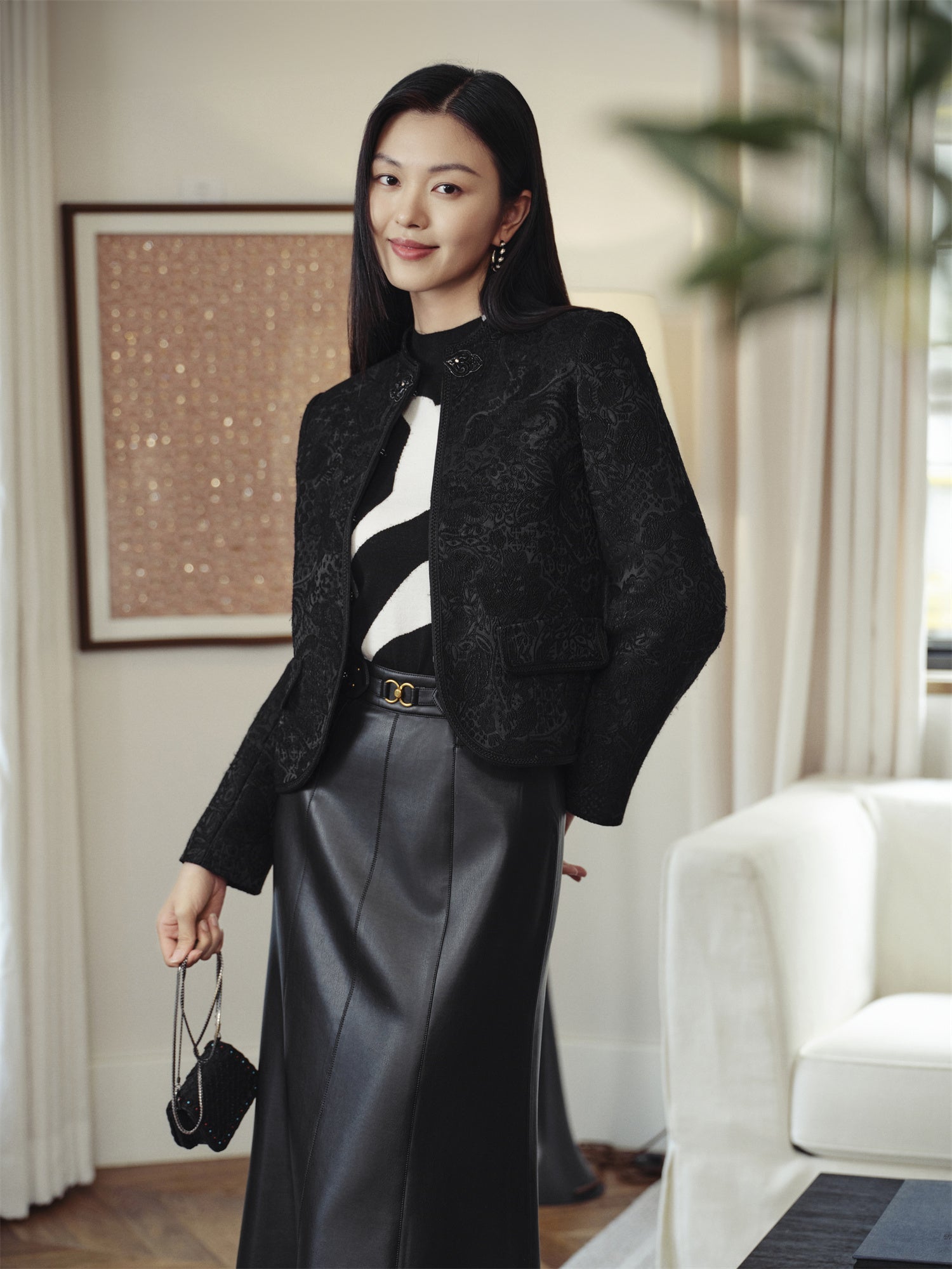 Elegant Short Chinese-style Top | Black