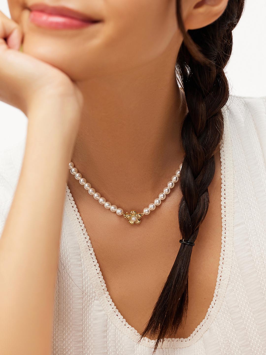 Julie Cho Choker Necklace | 14K Gold on Brass | Mother of Pearls