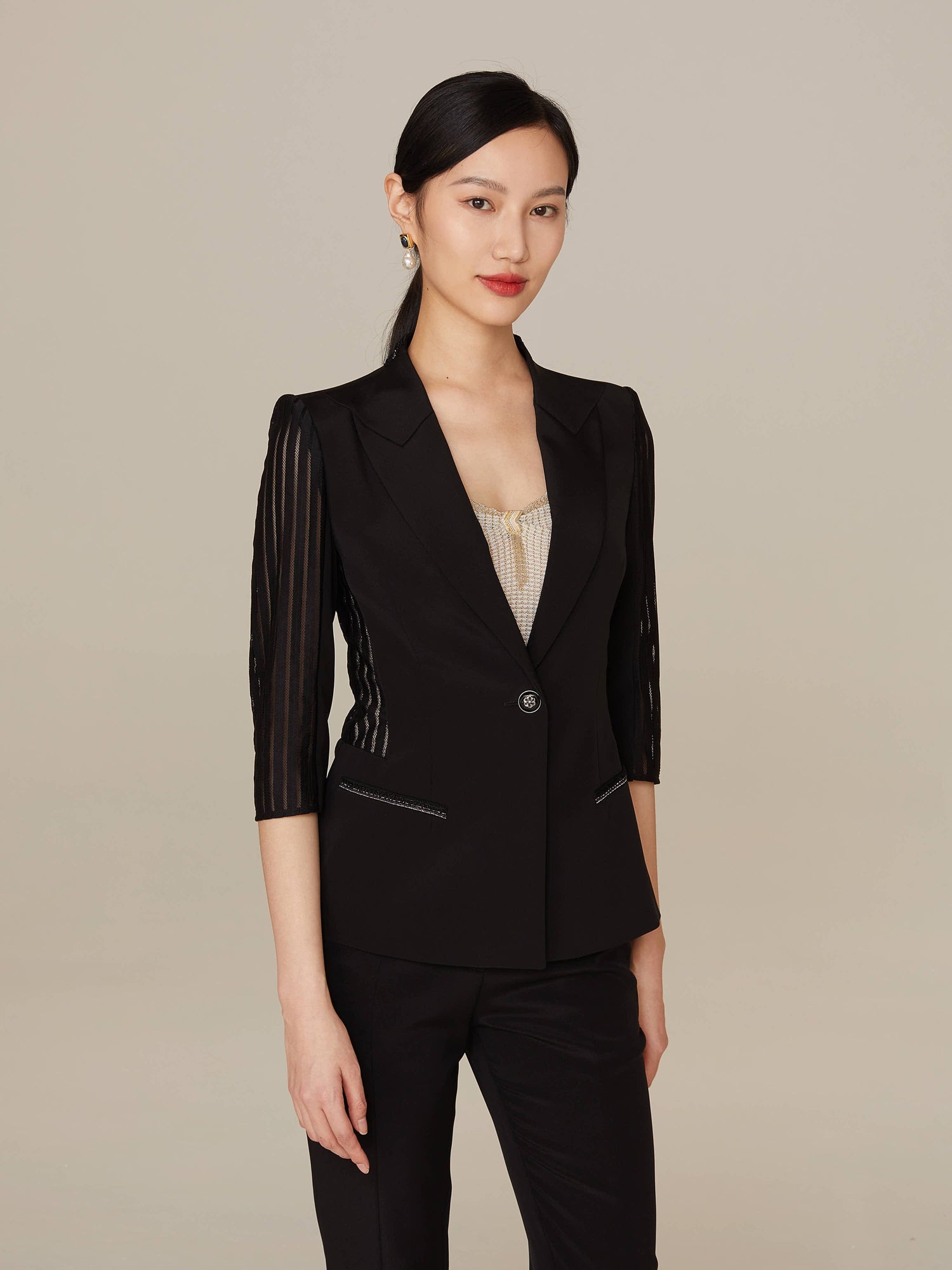 Sheer Pleated Sleeve Blazer | Black