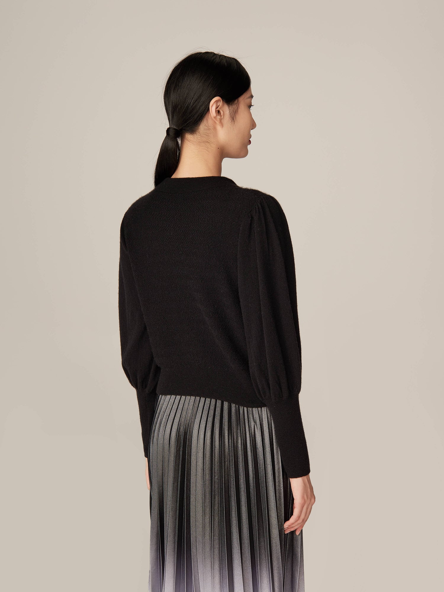 Airy-Light Cashmere Cardigan | Black
