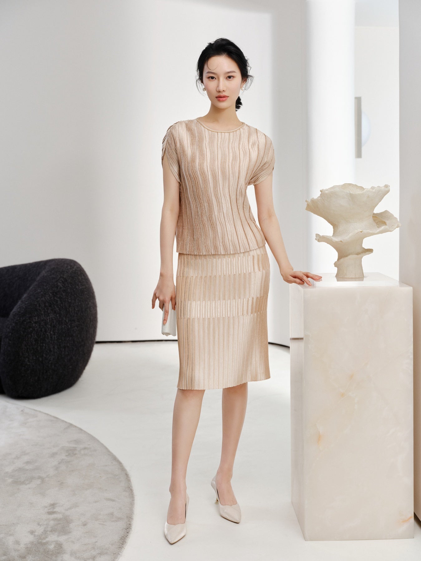 Sleeveless Midi Dress | Golden