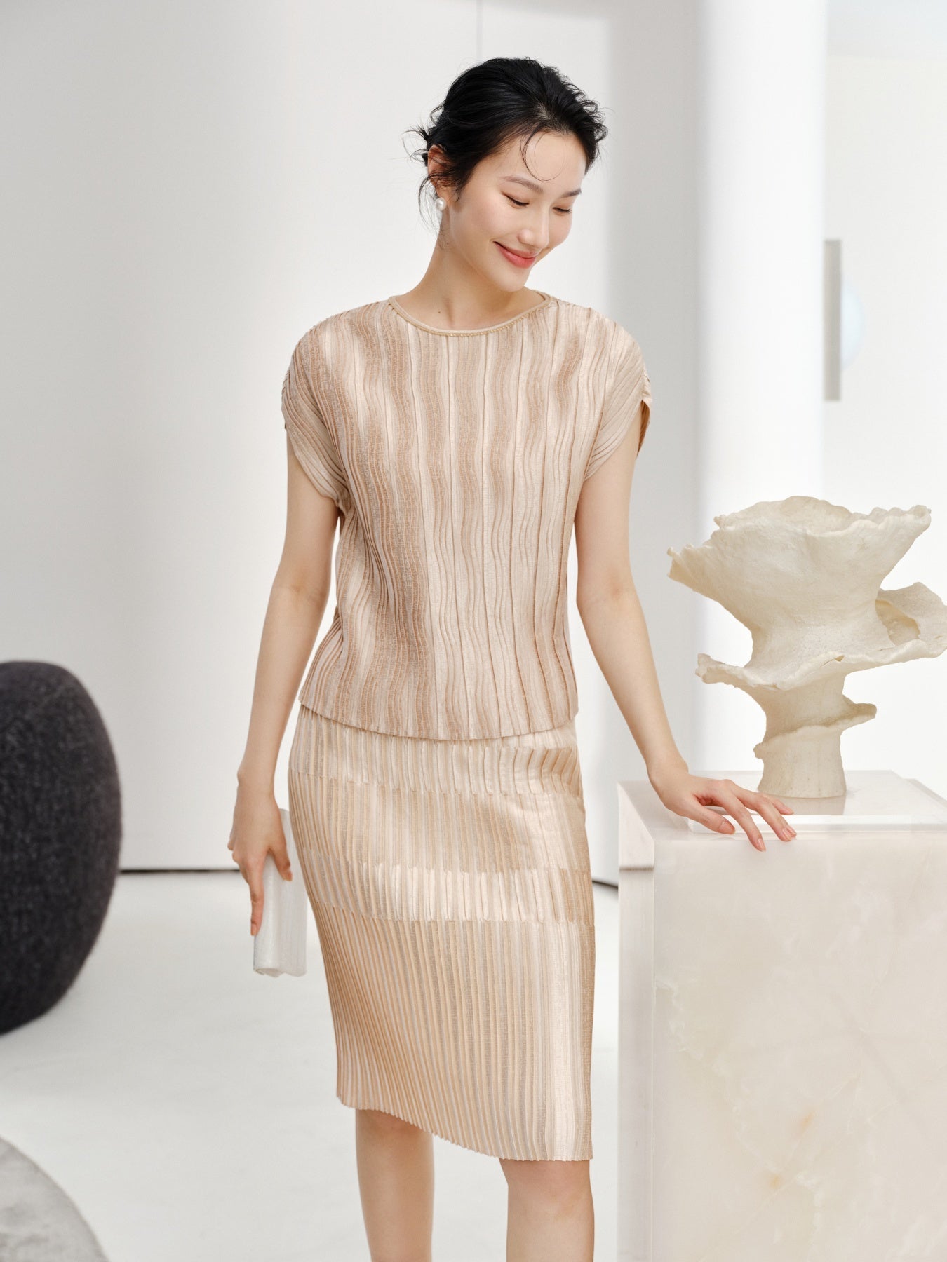 Sleeveless Midi Dress | Golden