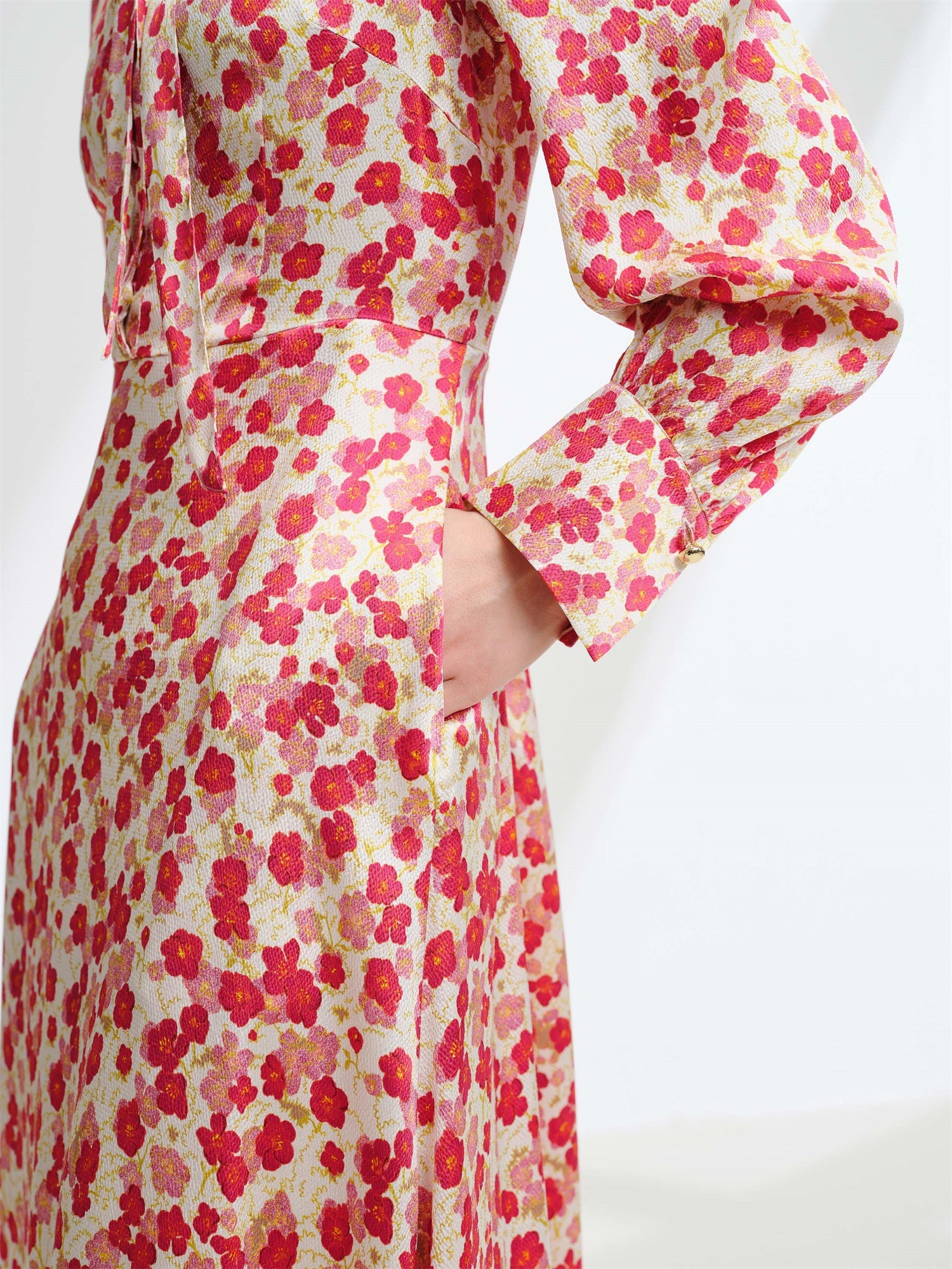 Silk Waist-Cinching Dress | Red