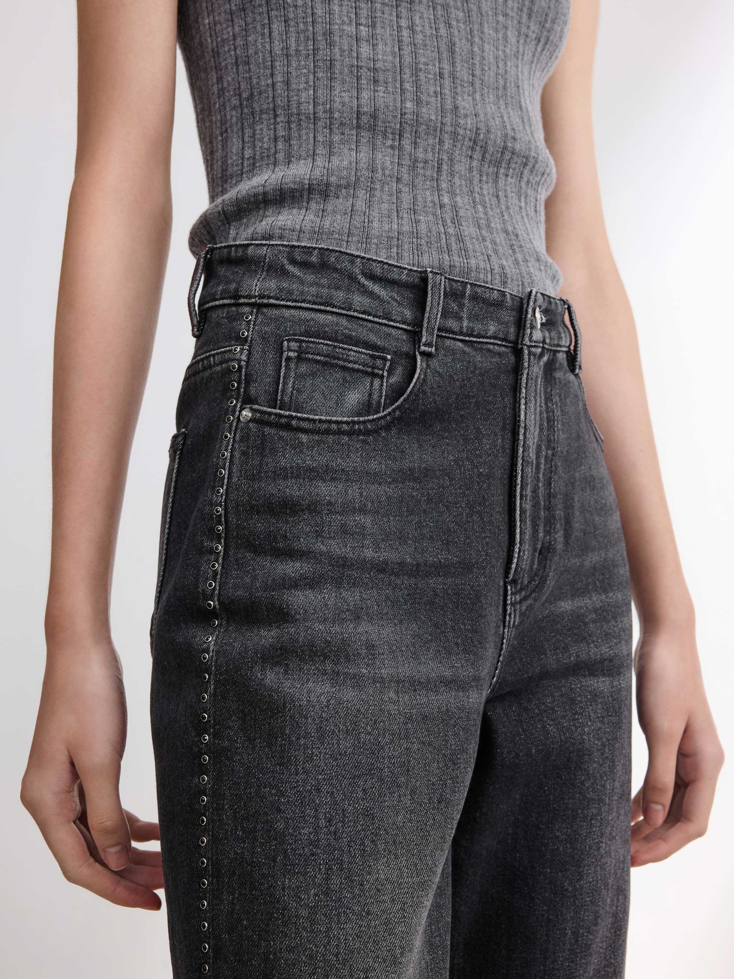 Dark-Wash Straight Leg Pants | Black