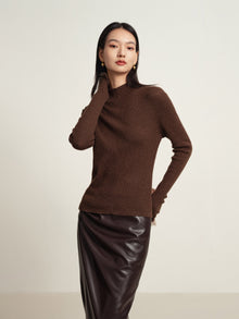 Long Sleeve Form-Fitting Knit Turtleneck | Brown
