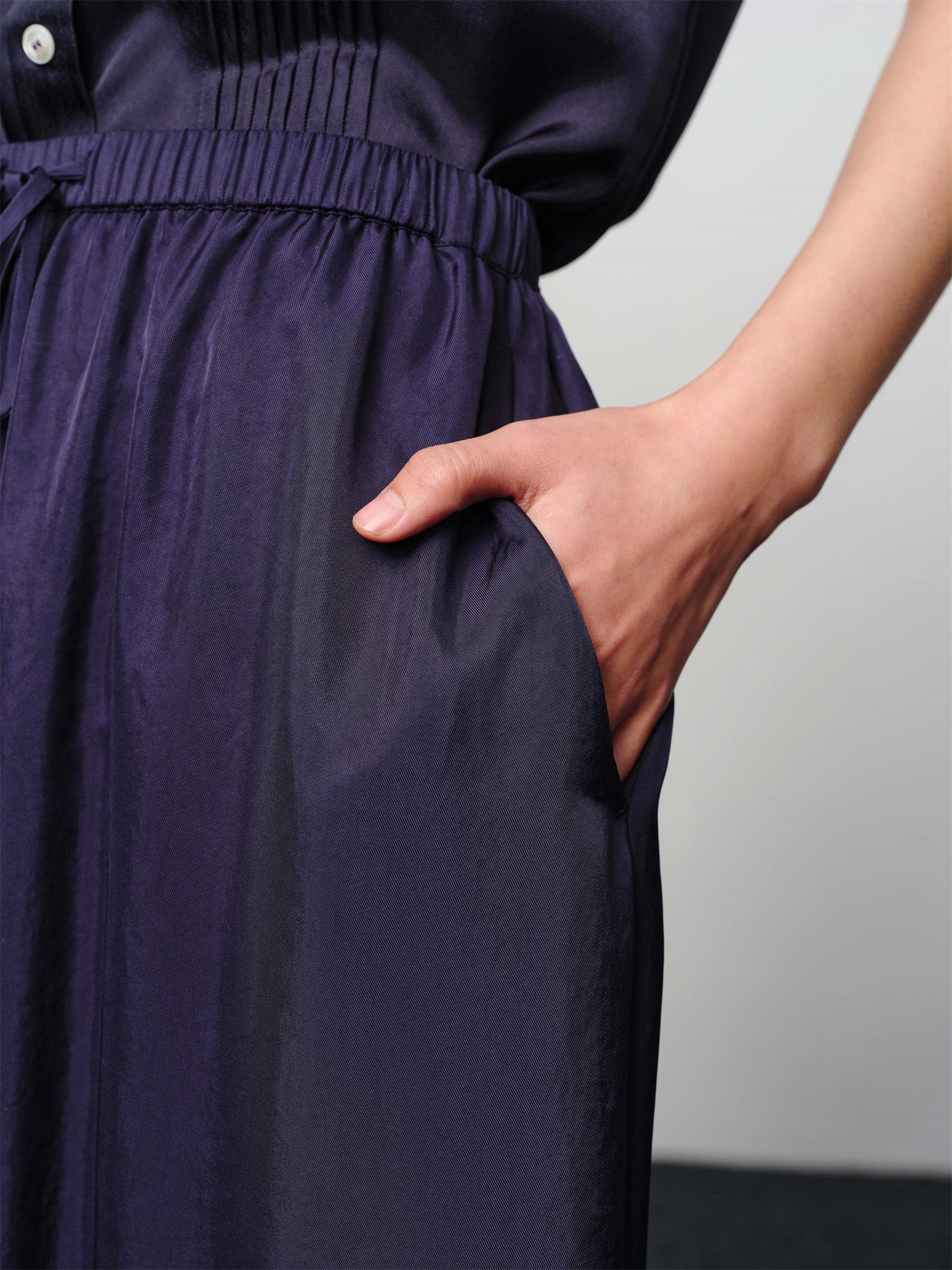 Straight-Cut Acetate Midi Skirt | Navy