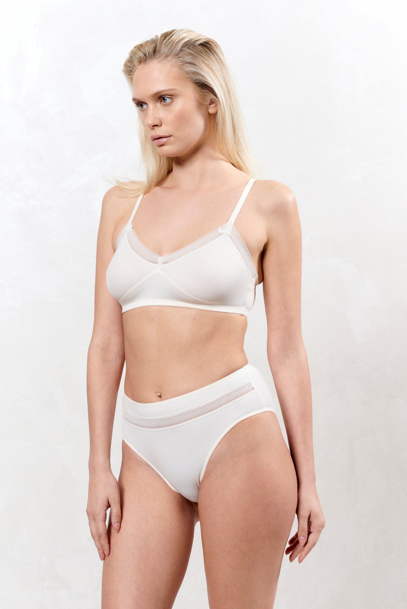 Nano Racerback Bra | Plaster