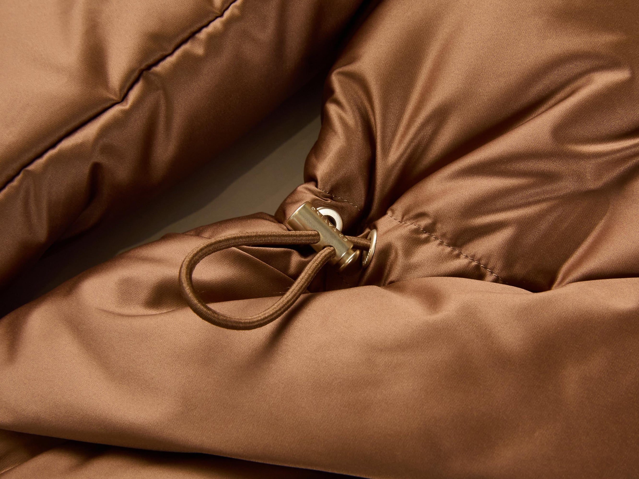 Fitted Puffer Jacket | Brown