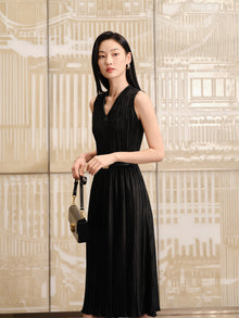Pleated Waist-Cinched Dress | Black