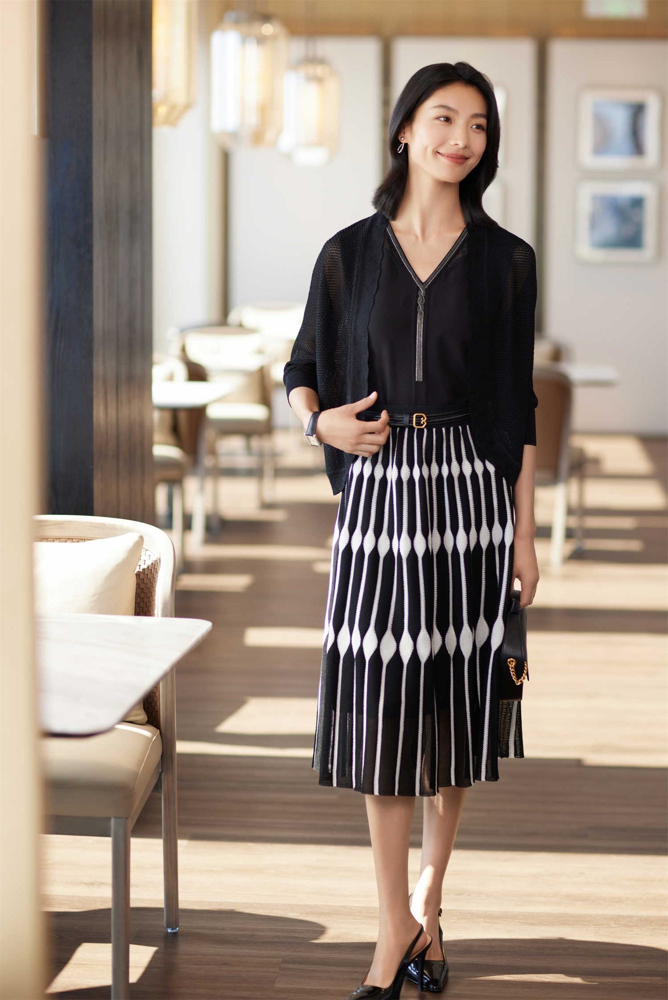 Hollowed-out Embossed Texture Skirt | Black