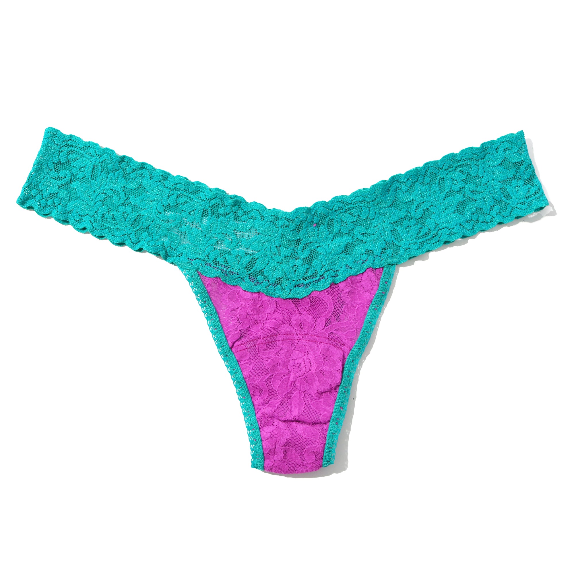 Signature Lace Low Rise Thong | Schf/Vtqg