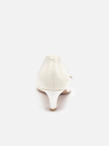 Chinese-Style Decorative Buckle High Heels | White