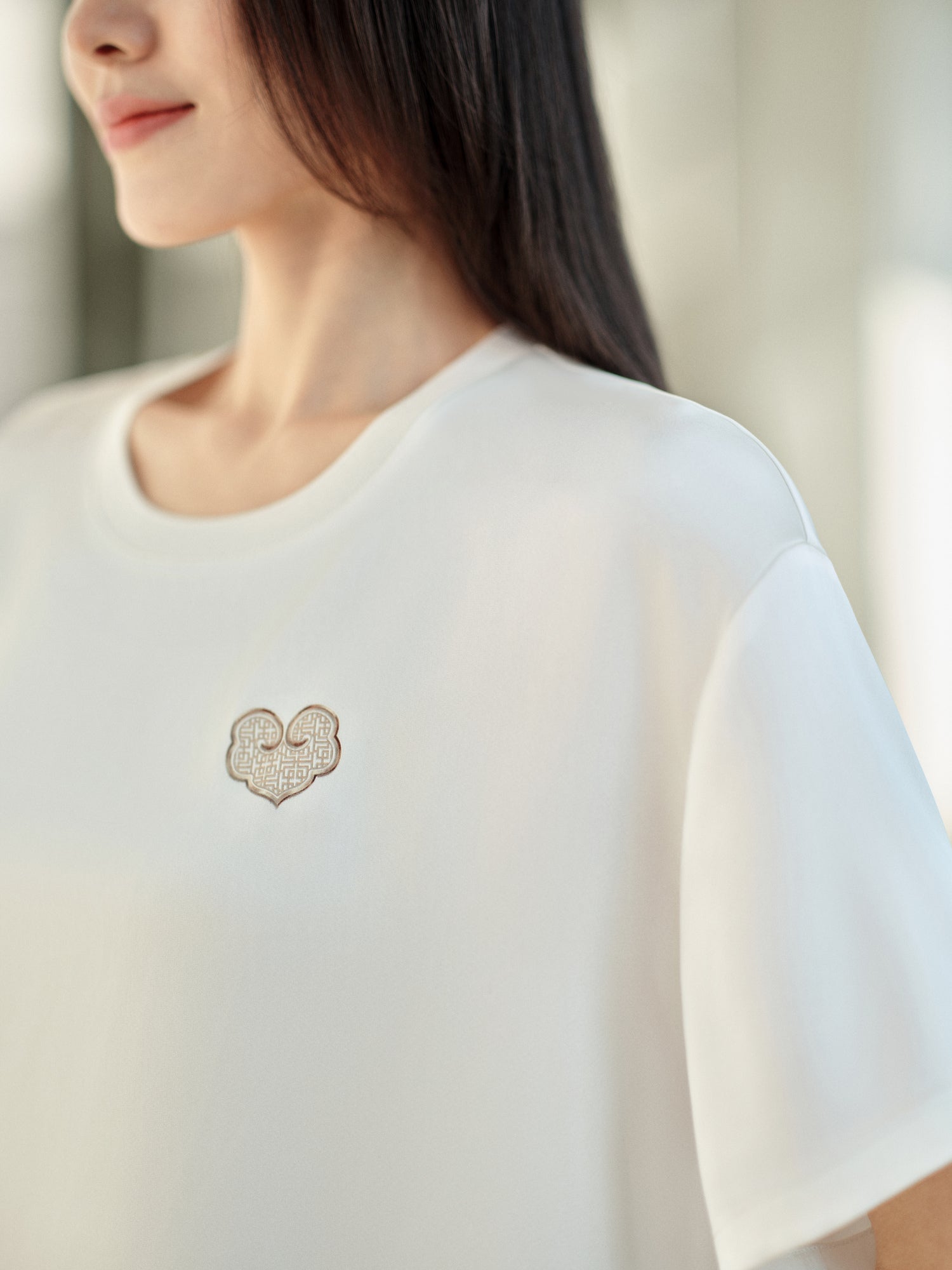 Acetic Acid Square Shoulder T-shirt | White