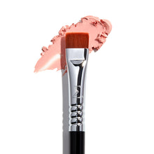 Flat Definer Brush | E15