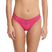 Signature Lace Original Rise Thong | Un-Beet-Able (Pink)