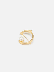 C-Shaped Zodiac Pearl Brooch | Copper/Fresh Water Pearls