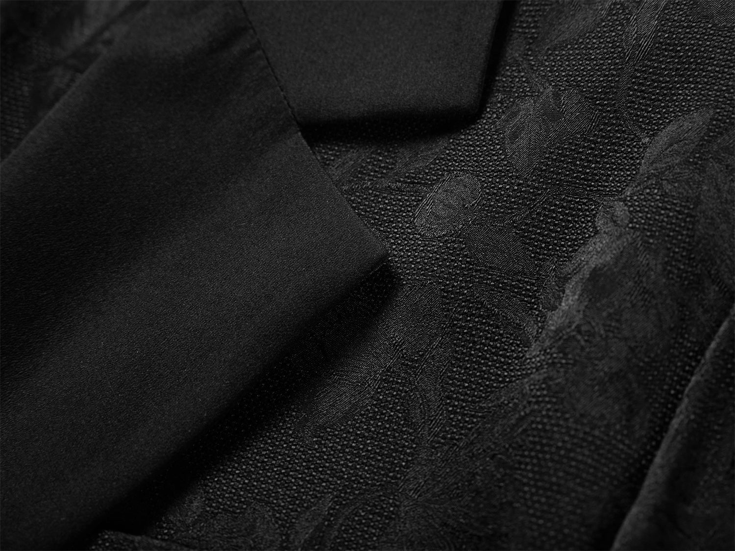 Silk Relaxed-Fit Blazer | Black