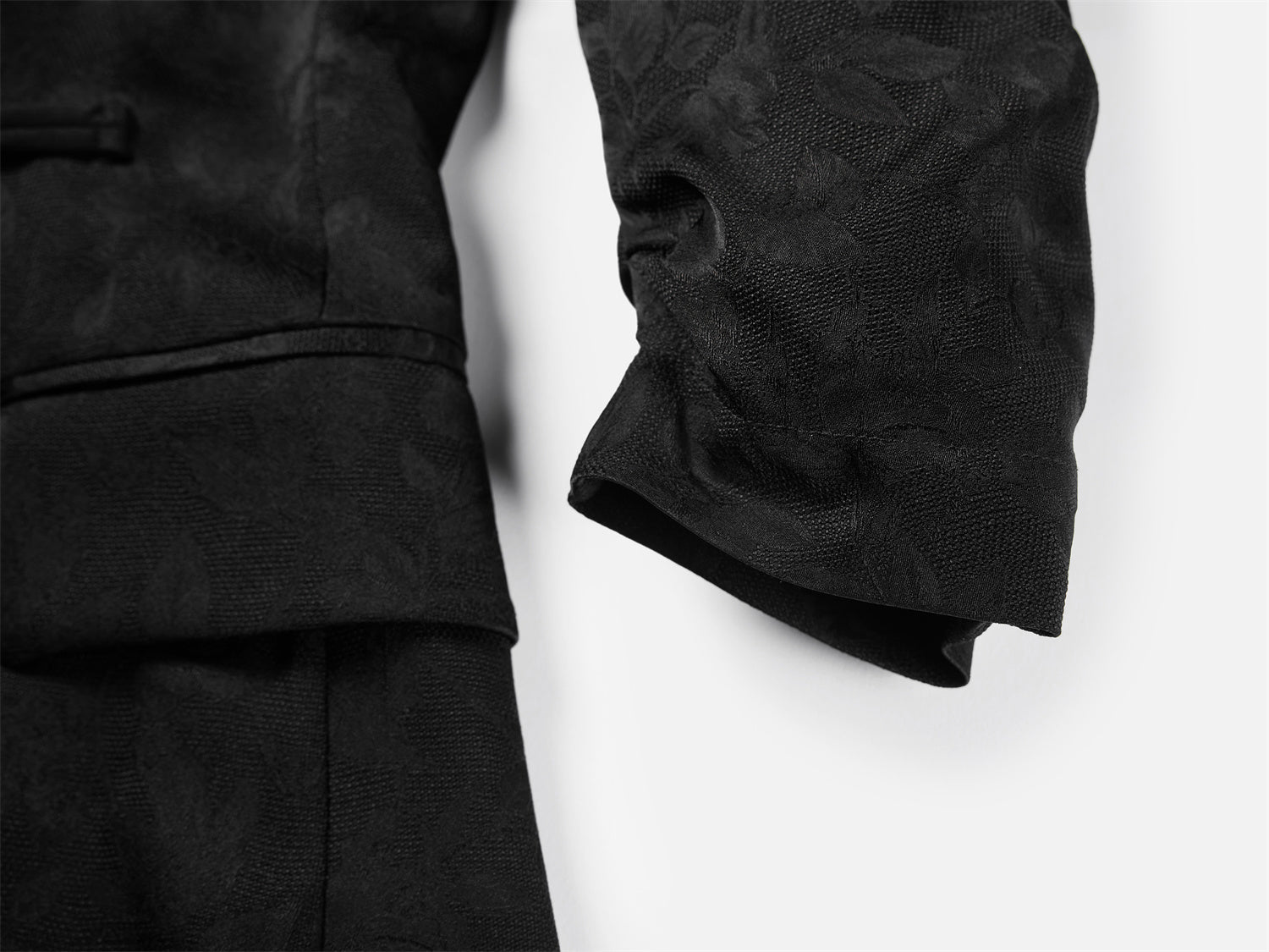 Silk Relaxed-Fit Blazer | Black