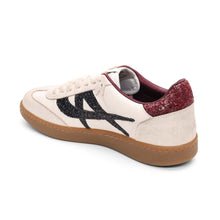 Beige-White/White/Black/Garnet