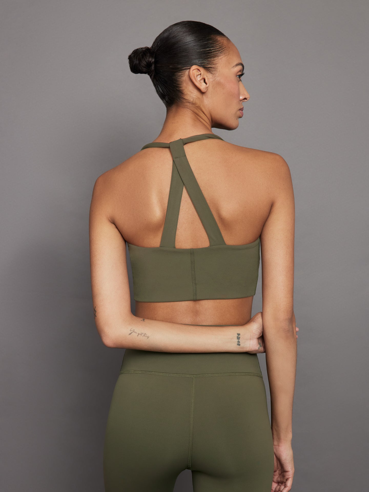 T Back Bra in Diamond Compression | Olive