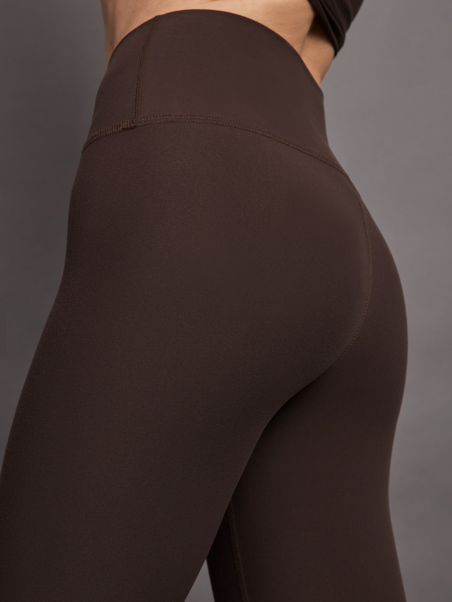 Carbon38 | High Rise Legging In Melt | Dark Oak