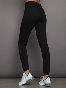 Carbon38 | Slim Leg Sweatpant | Black