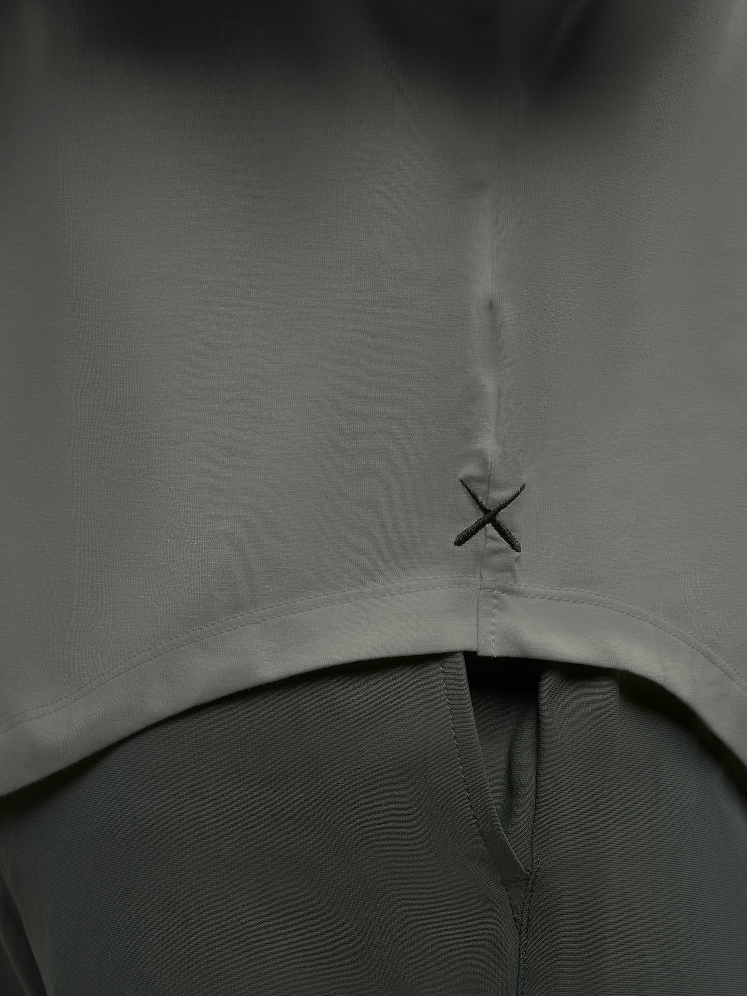 Mens | AO Long Sleeve Curve-Hem Tee | Signature-Fit PYCA Pro | Castor Grey