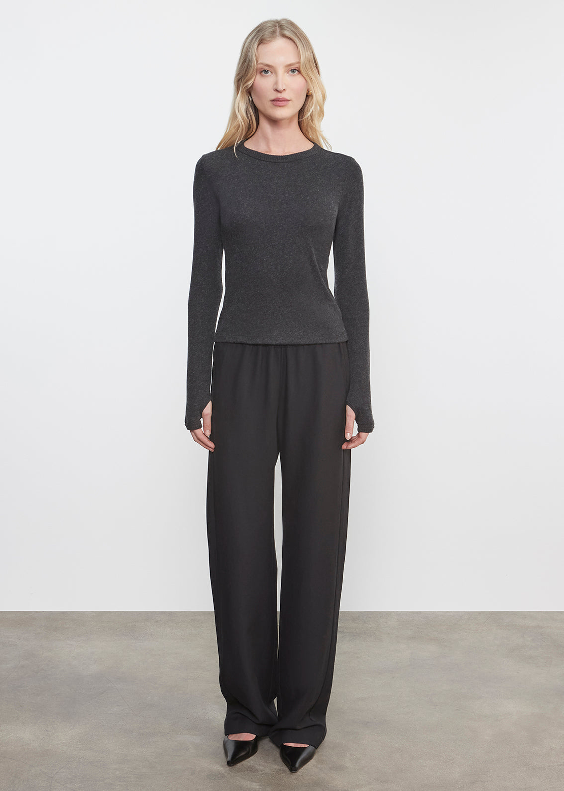 Cashmere New Classic L/S Crew | Charcoal