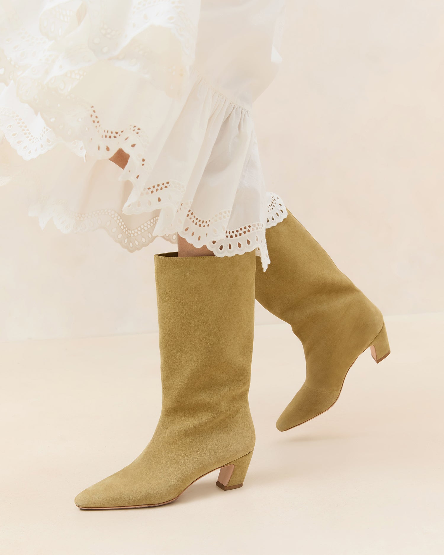 Color: Cargo