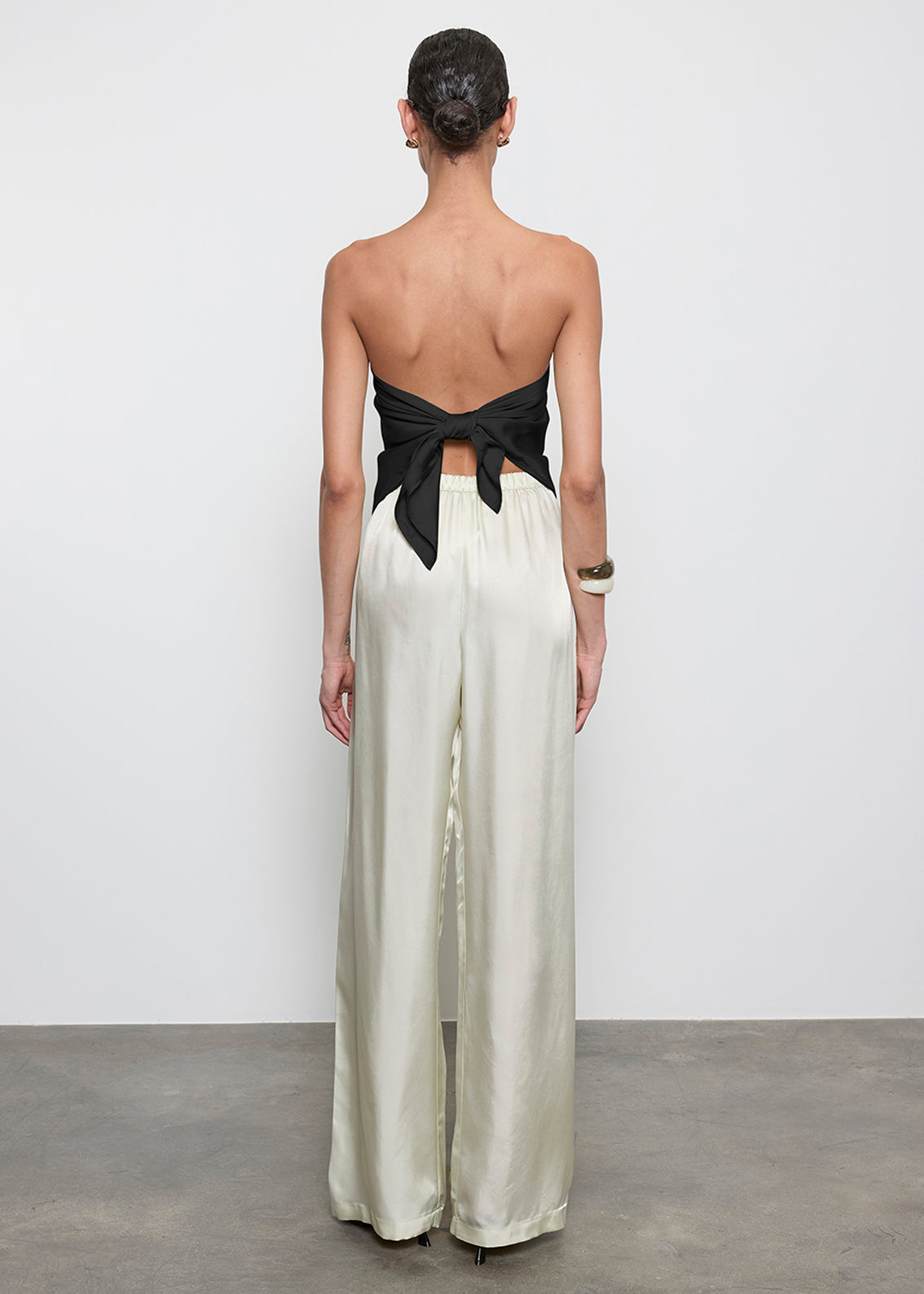 Fluid Twill Scarf Top | Black