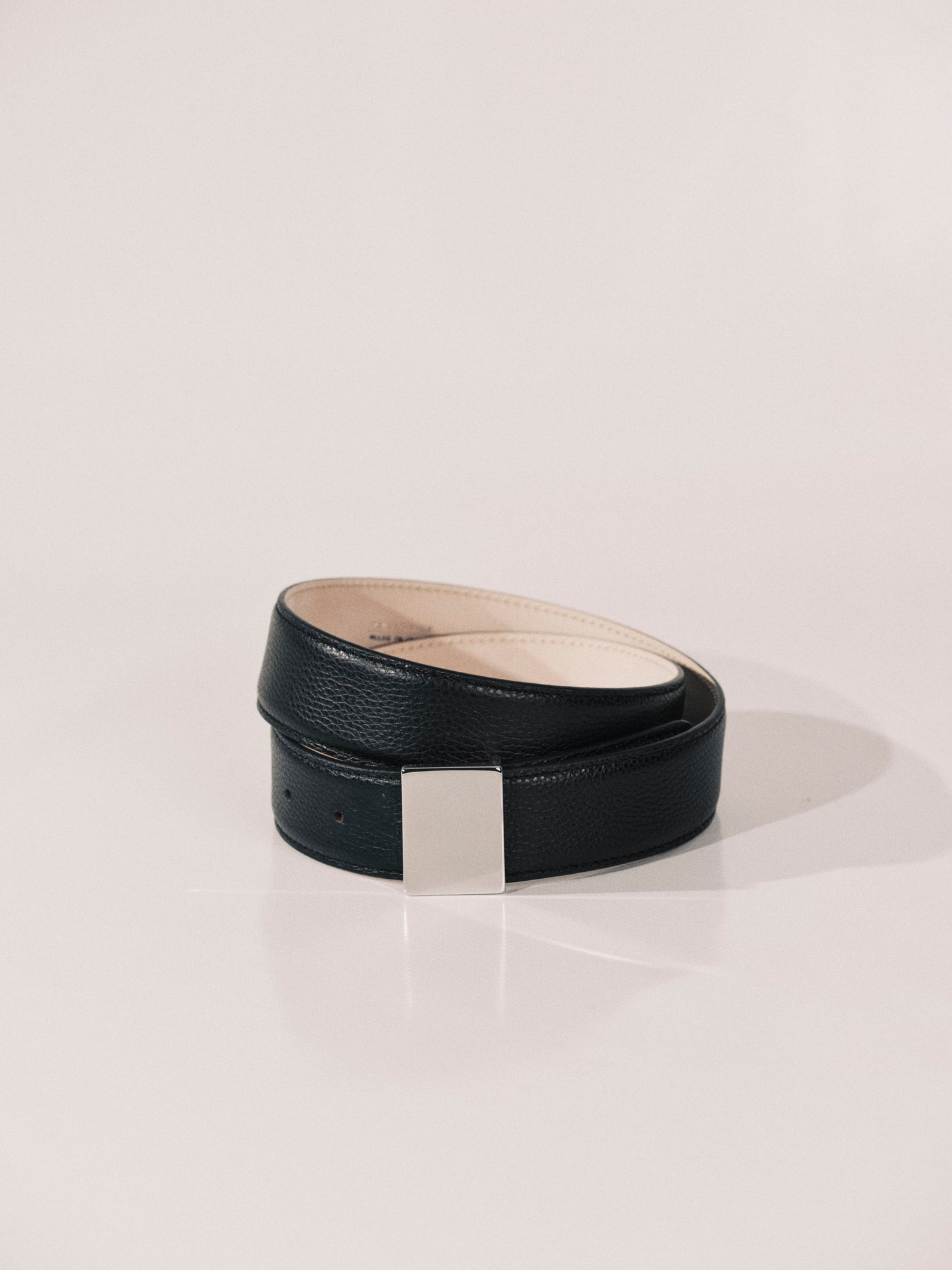 Brandt Pebble Leather Belt | Black & Silver