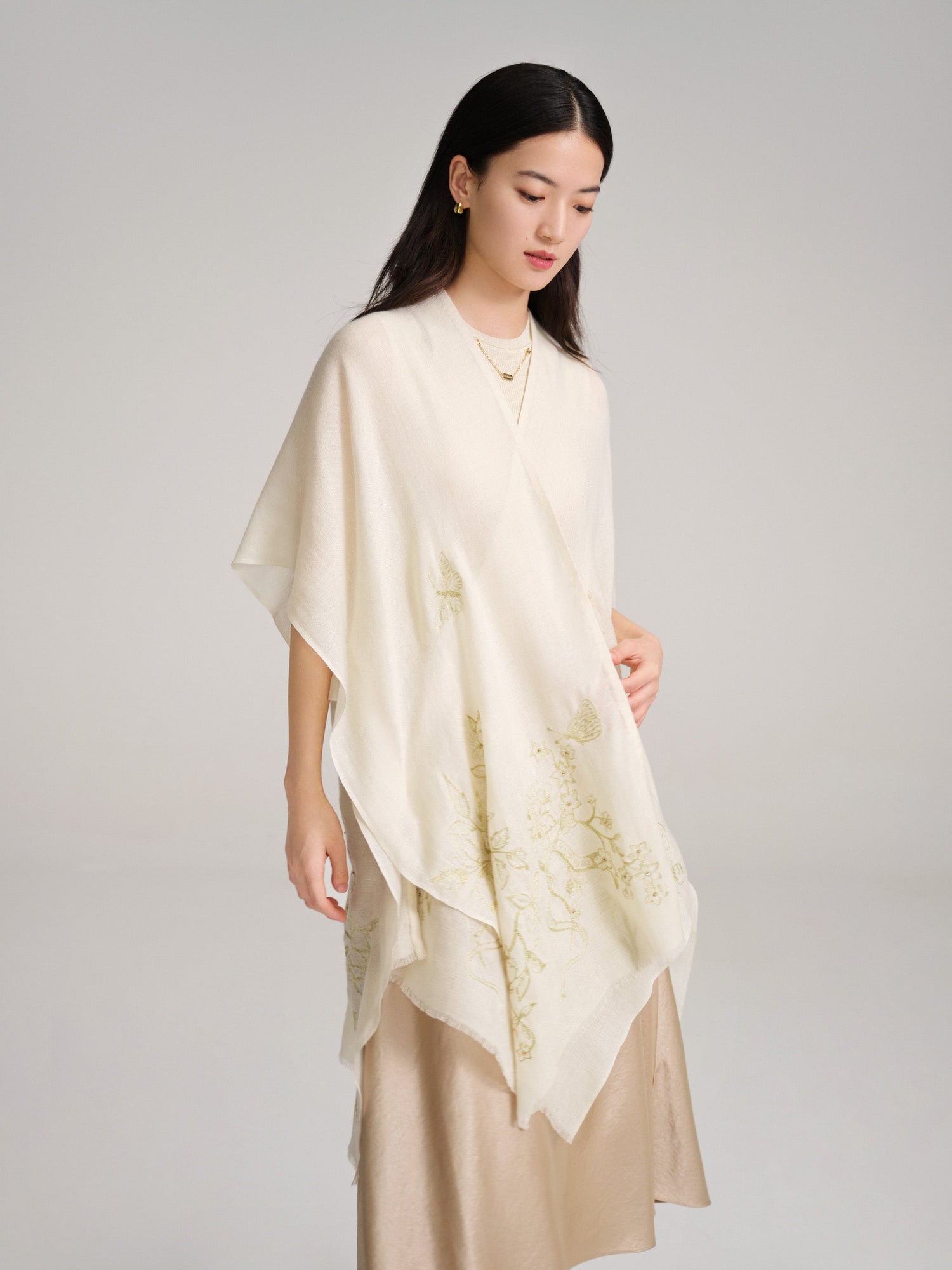 Embroidered Cashmere Shawl | Beige