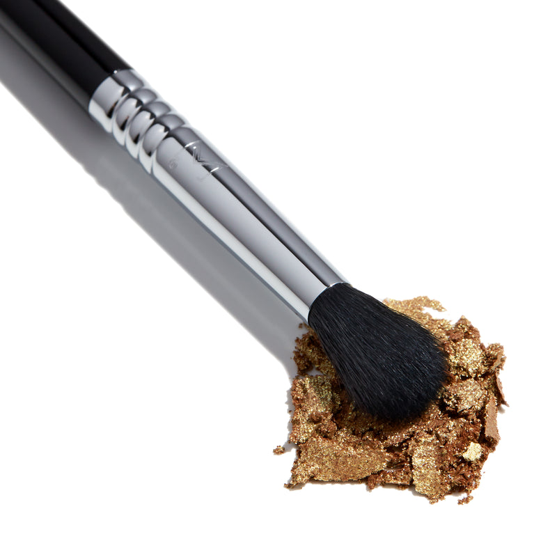Diffused Crease Brush | E38
