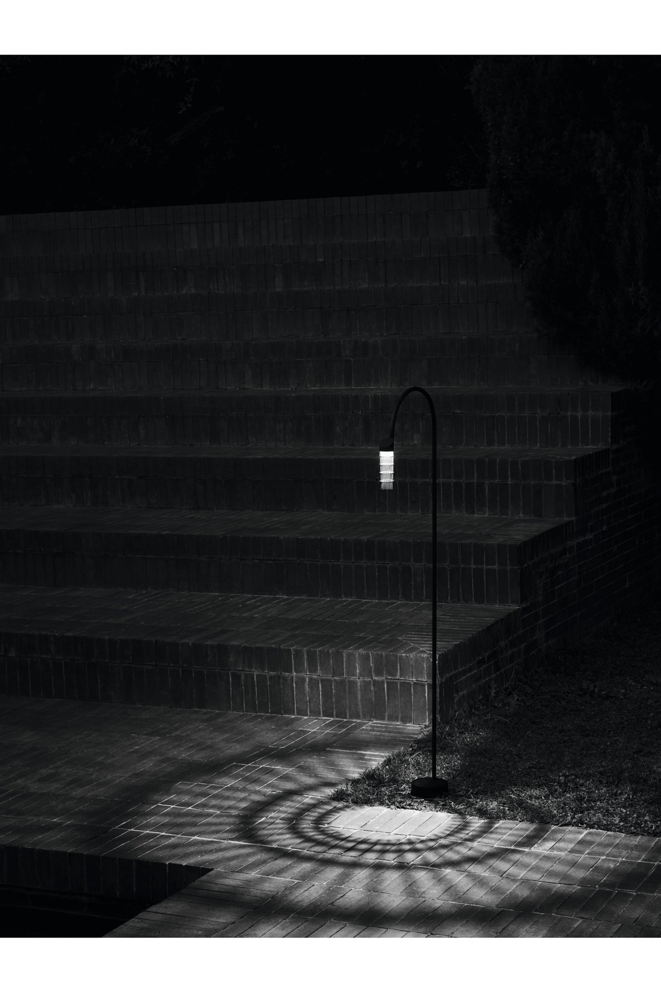Caule Nest Outdoor Bollard 2 2700K 1-10V | Black