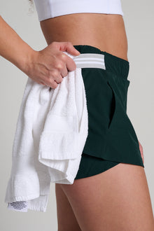 LNDR | Fly Short | Dark Green