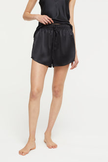 Noa Short | Black