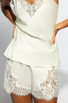 Freya Shorts | Cream