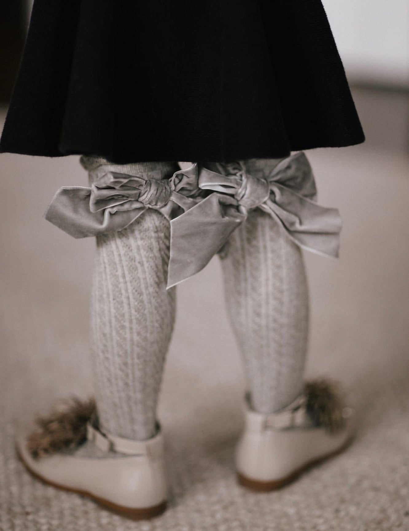Girl | Grey Knee High Socks with Velvet Bows Grey Bow | Gray x Gray