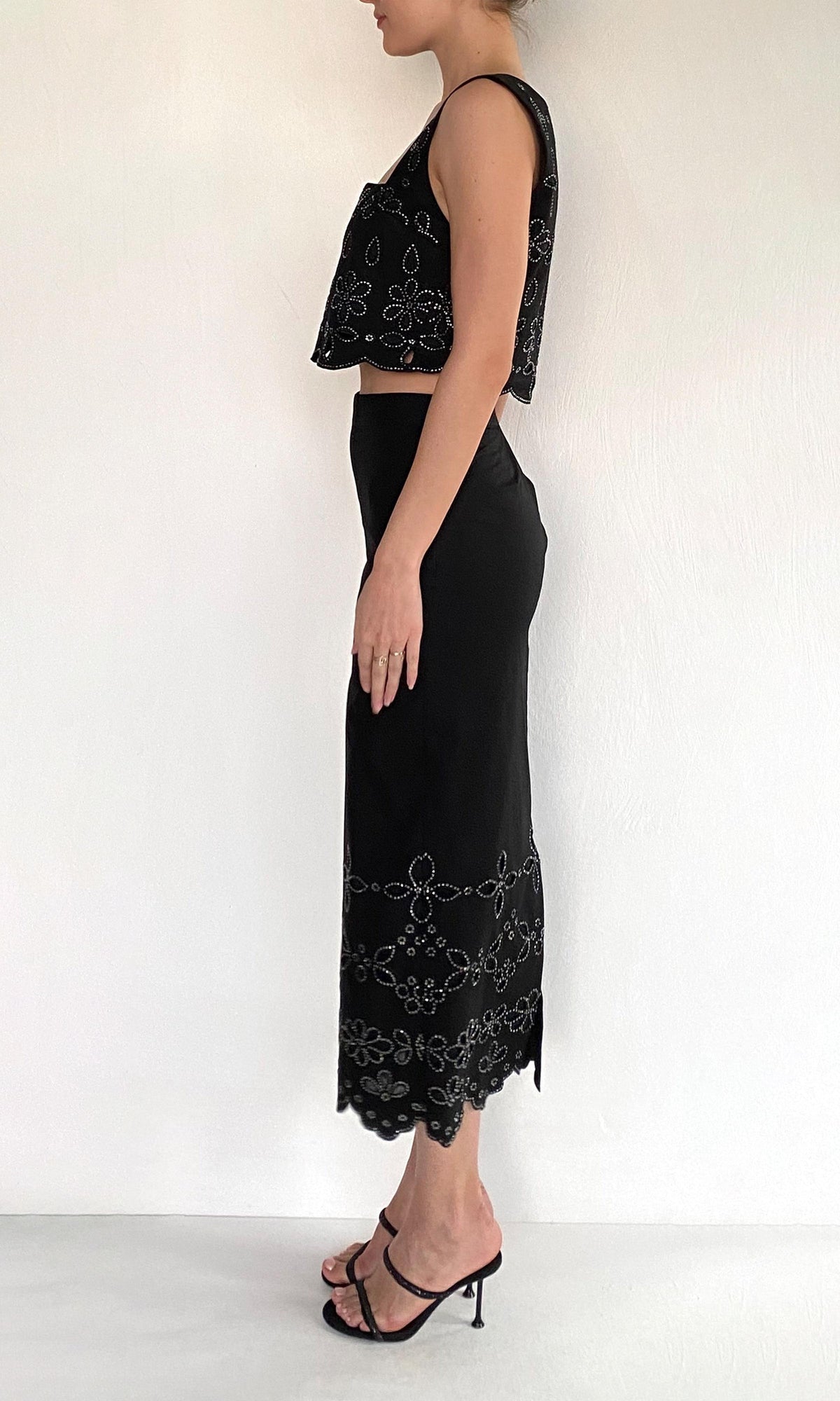 Womens | Hira Cotton Poplin Fitted Midi Skirt | Black