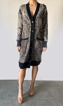 Hemant And Nandita | Ruha Polyester Woolen Knit Long Cardigan | Black/White