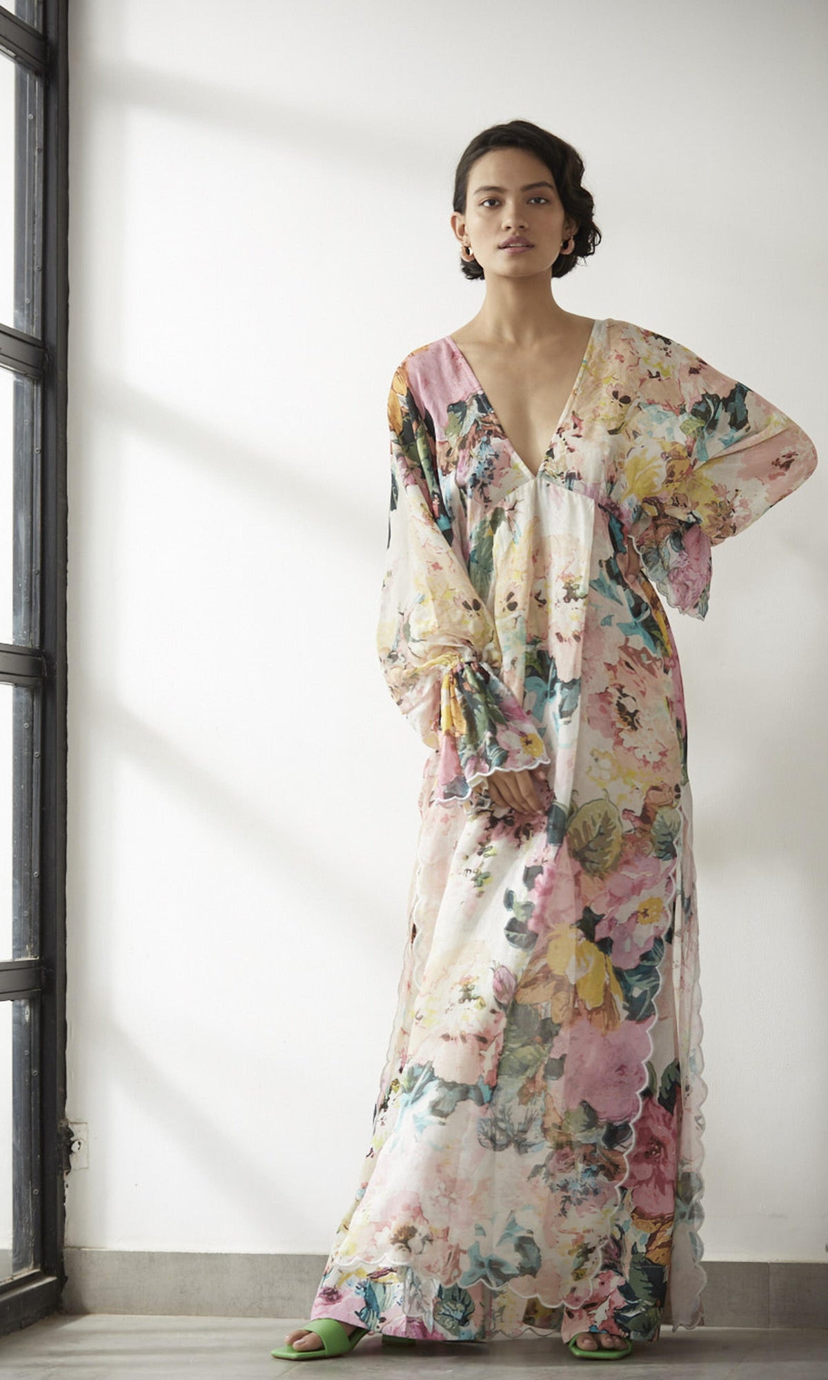 Womens | Teien Viscose Crepe Flower Jacquard Kaftan | Pastel