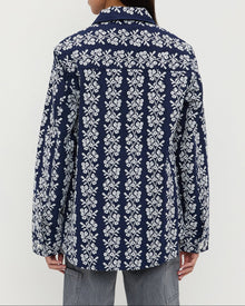 Color: Navy/Cream