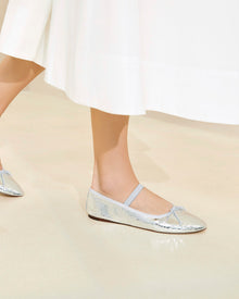 Color: Silver