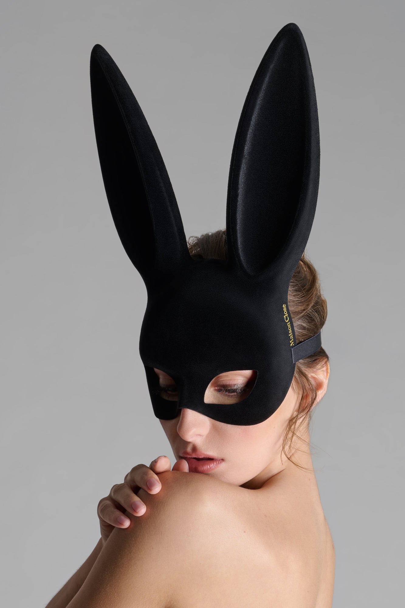 Velvet Bunny Mask With Pompom - Les Fetiches | Black