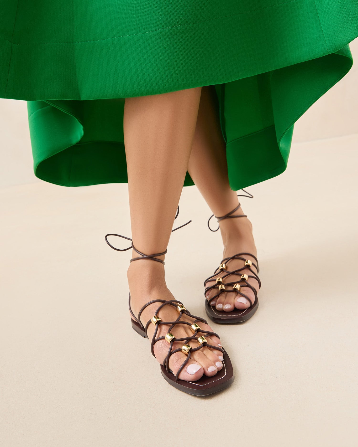 Color: Espresso